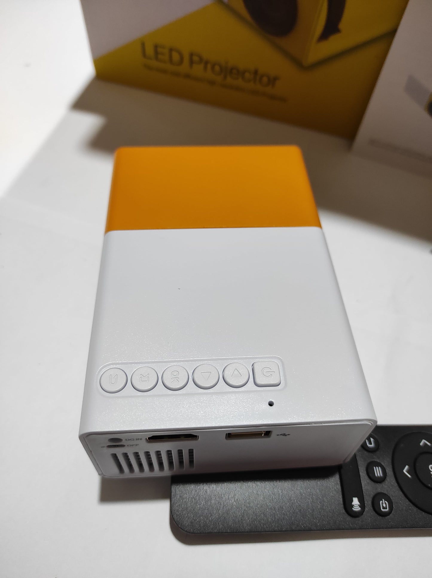 Mini Proyector Portátil 1080P