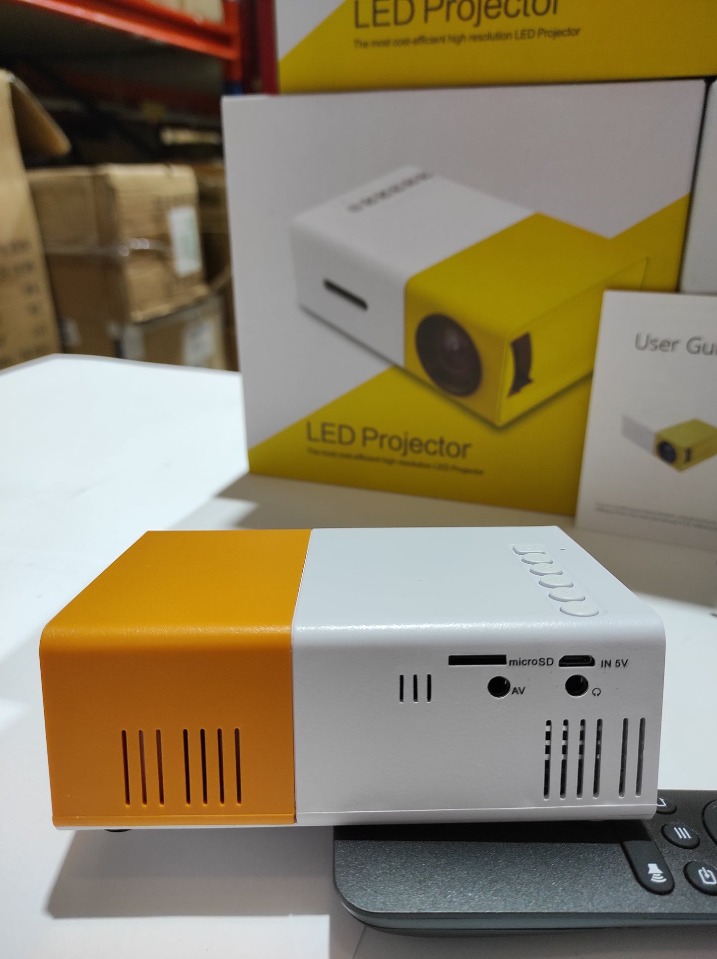 Mini Proyector Portátil 1080P